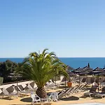 Hotel & Les Mouettes 4*