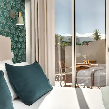 & Les Mouettes فندق